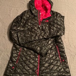 The North Face Black & Hot Pink Thinsulate Hooded Coat Size XL